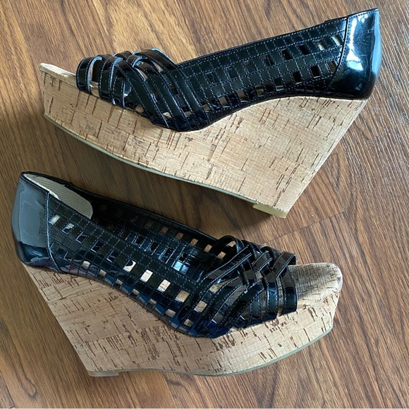 Jessica Simpson size 8 wedges - Picture 8 of 10